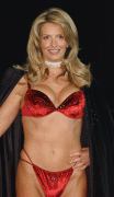 Penny Lancaster tout en lingerie