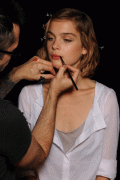 175e1815315326.gif