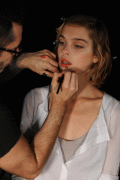 5b28fd15315328.gif