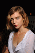 6c469015315338.gif