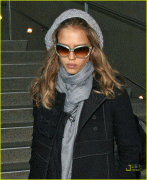 Jessica Alba Arriving At LAX Airport with Cash Pictures