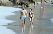 8a27242595285 Kelly Brook Black Bikini Candids in St Barth (x50)