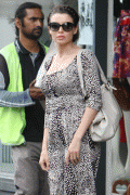 db2f3a63555868 Dannii Minogue shopping in Melbourne on 01/12/10 